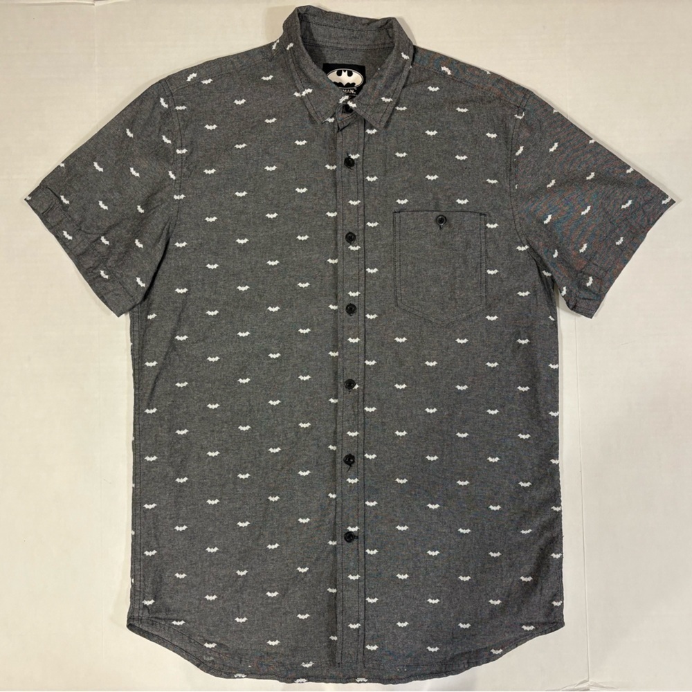 DC Comics Batman dark gray graphic short sleeve button down shirt size large